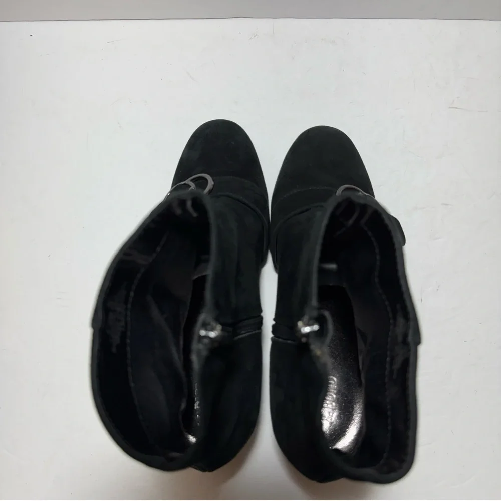 Bleecker & Bond Lacey Black Suede Leather  Heeled Booties Ankle Boots Size 7.5